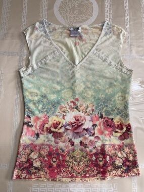 Alberto Makali Pastel Green and Pink Floral V-Neck Tank